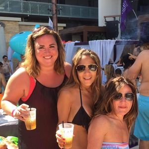 Meet your Posher, Angela